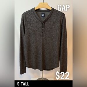 Mens GAP Soft Knit Henley Long Sleeve Top/ Great for layering/ Dark Grey